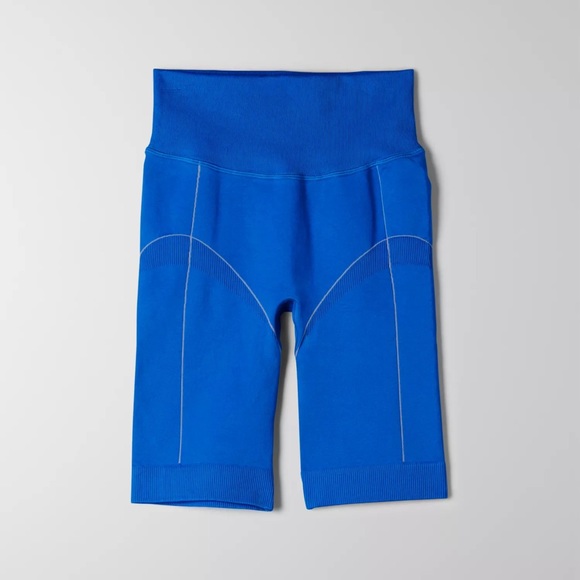 TNA - Back Bay Seamless Biker Short - M/L - Picture 7 of 12